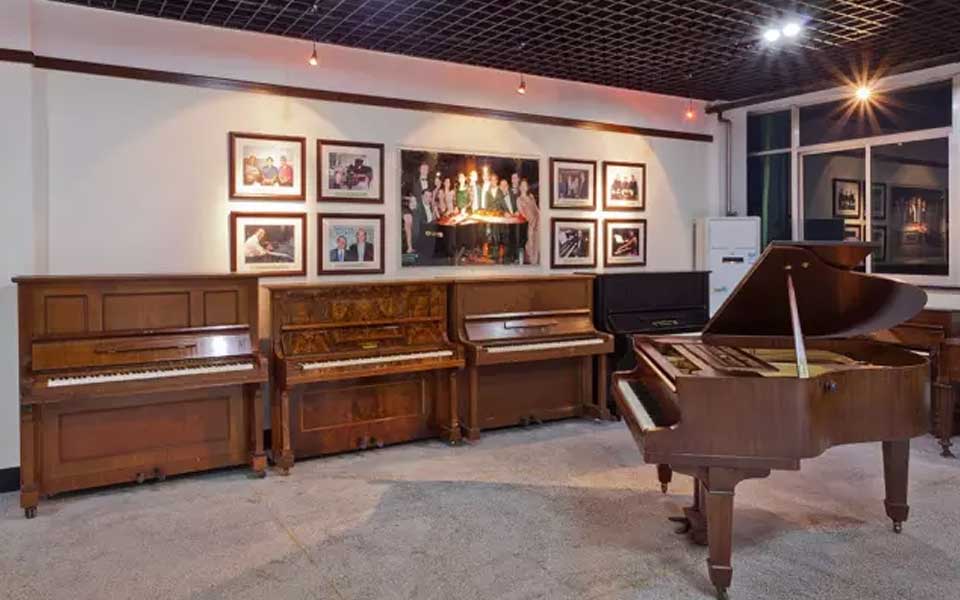 百年博斯纳钢琴——百年历史的见证
